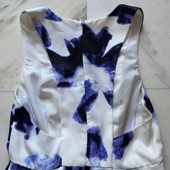 Lulu’s White, Blue and Black Abstract Patterned Dress - Picture 7 of 8